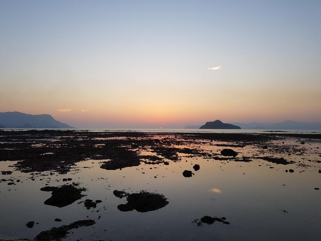 Sunset Bay Cottage Langkawi Esterno foto